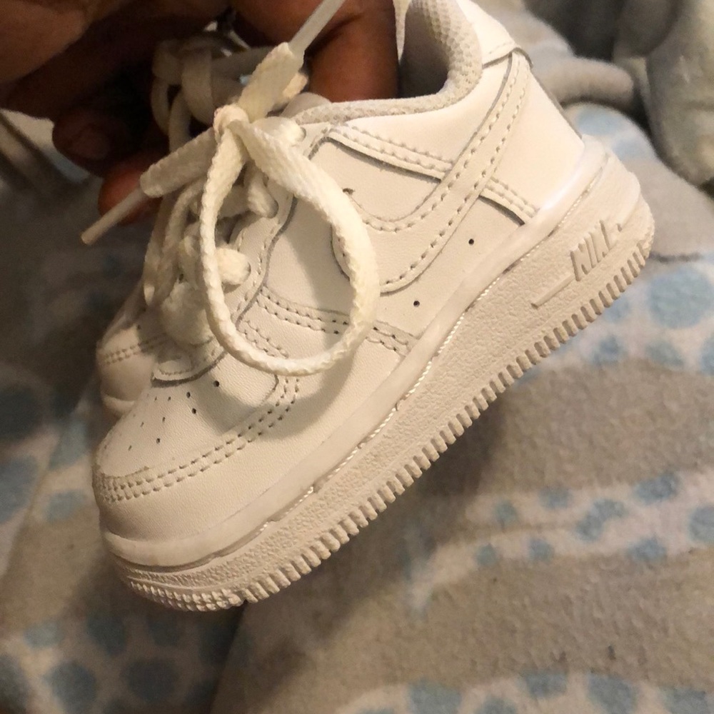 Air forces - Picture 2 of 4
